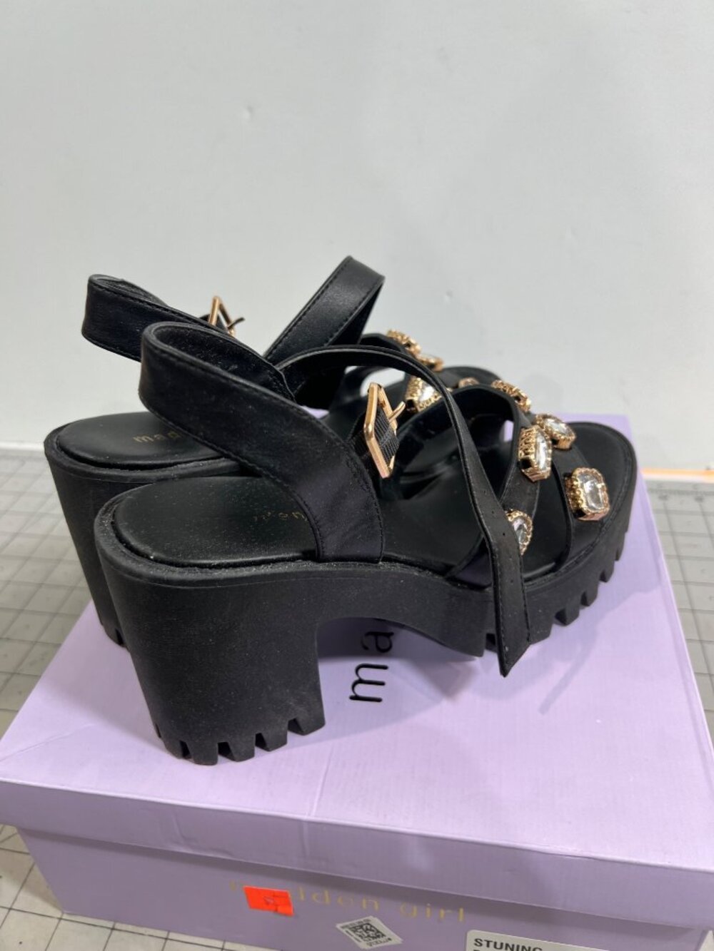 Madden Girl Stunning Women's Black Sandal 7.5 M - Picture 4 of 7